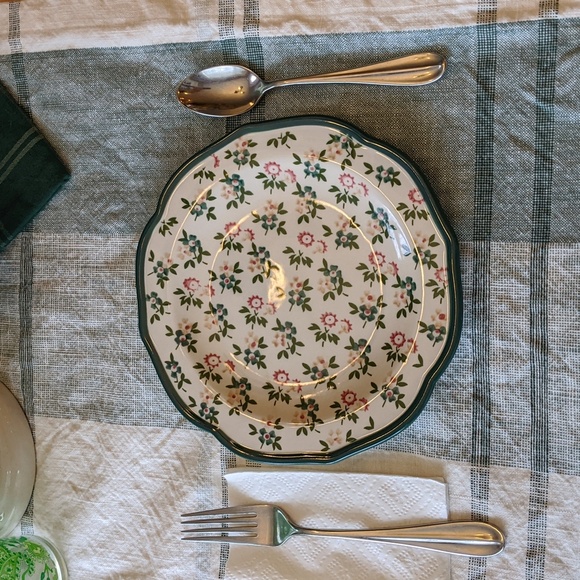 Pioneer Woman Flowers Green Pink Floral Salad Dessert Plate Scallop Edge - Picture 8 of 9